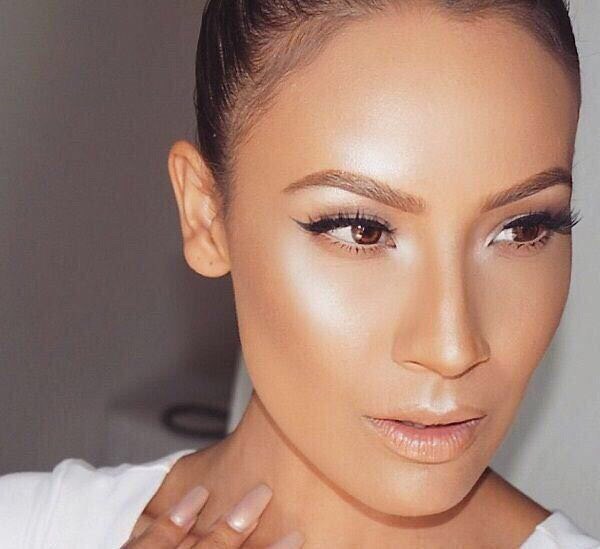 WhatsApp-Image-2021-10-09-at-21.40.03 هایلایتر ابریشمی دی وان اوریفلیم